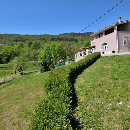 Apartment Hill